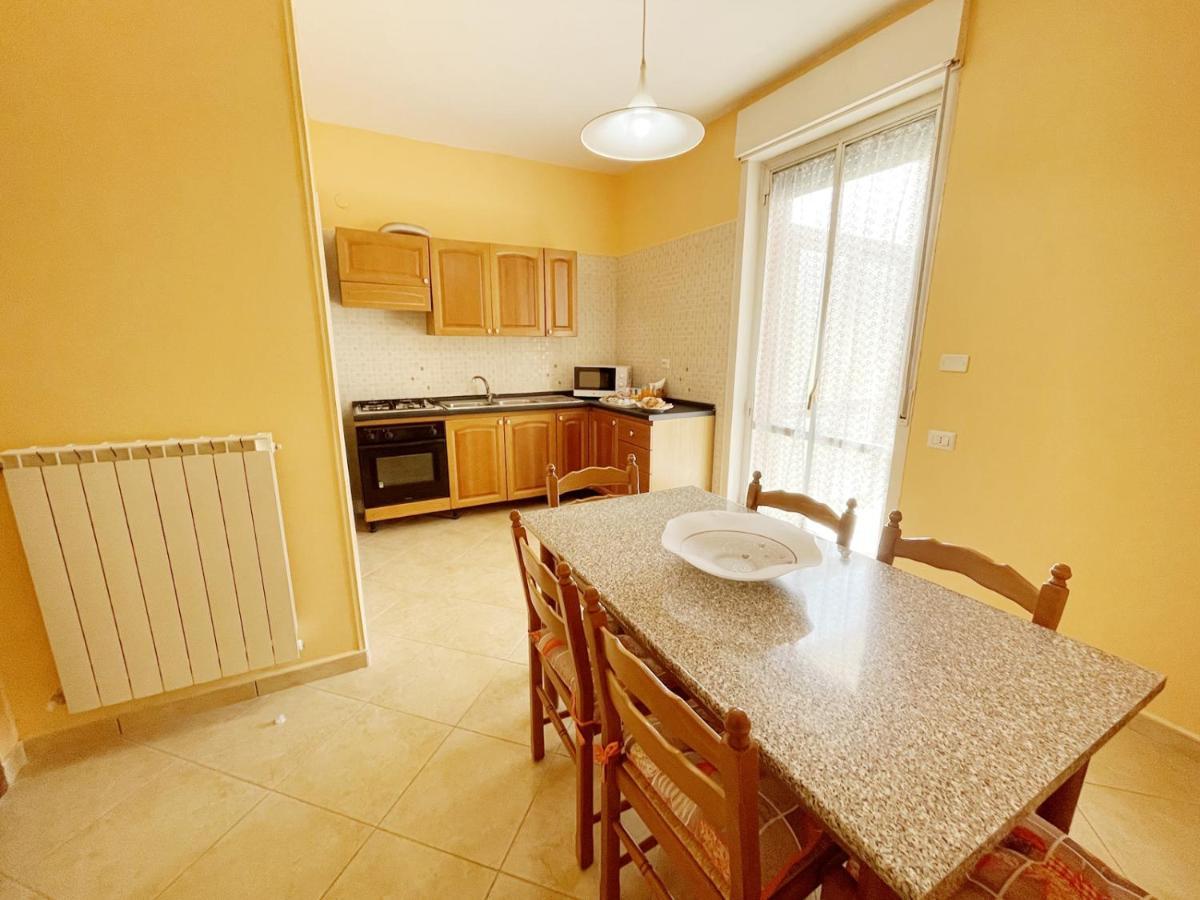 كاستيلاّماري دي ستا Flavia Apartment المظهر الخارجي الصورة